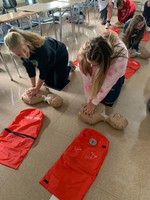 Freshmen Students Learning CPR